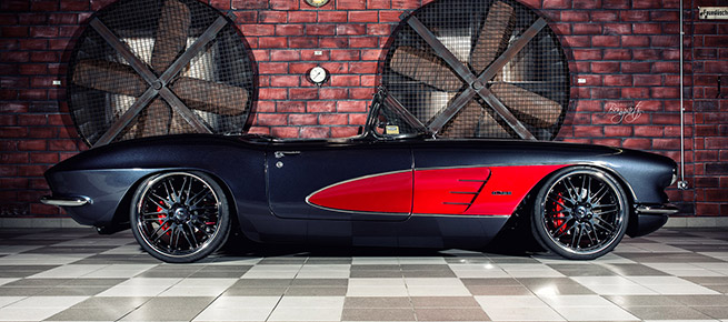 Wheelsandmore 1961 Chevrolet Corvette C1 Body Side