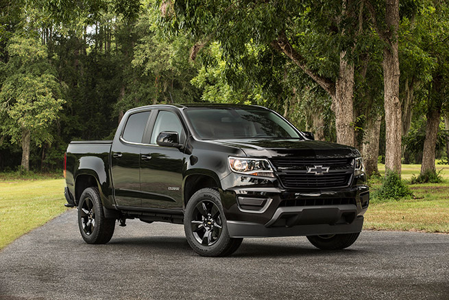 2016 Chevrolet Colorado Midnight Edition Front Angle