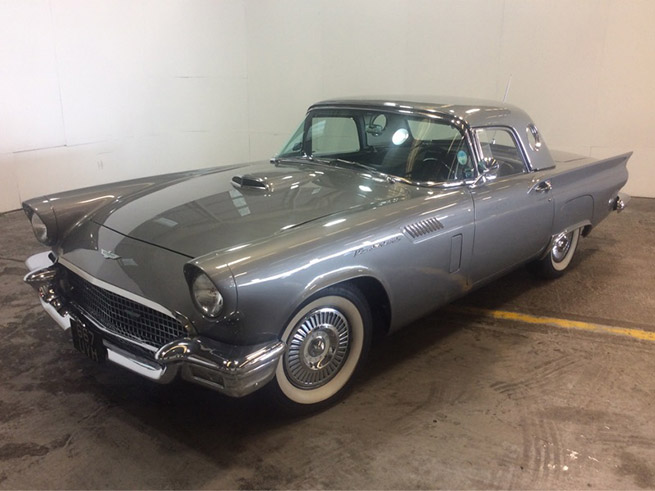  1957 Ford Thunderbird 5.1 V8 Convertible Front Angle