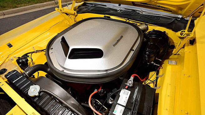 1970 Plymouth Hemi Cuda Convertible Engine