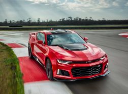 2017 Chevrolet Camaro ZL1 Front Angle