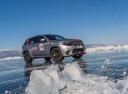 Jeep Grand Cherokee Trackhawk brakes a record! Details here!